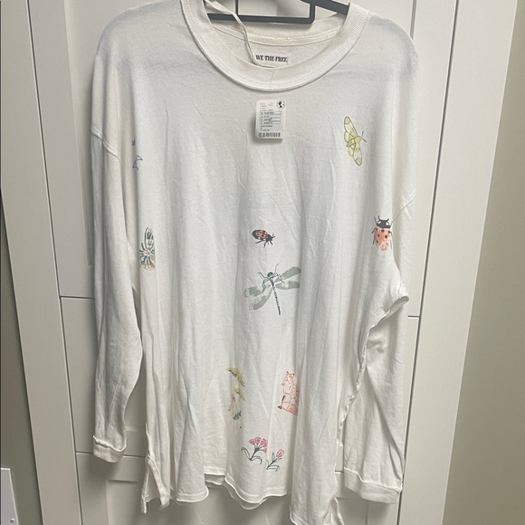 We The Free Tops - We The Free White Long Sleeve Tee with Nature & Insect Prints